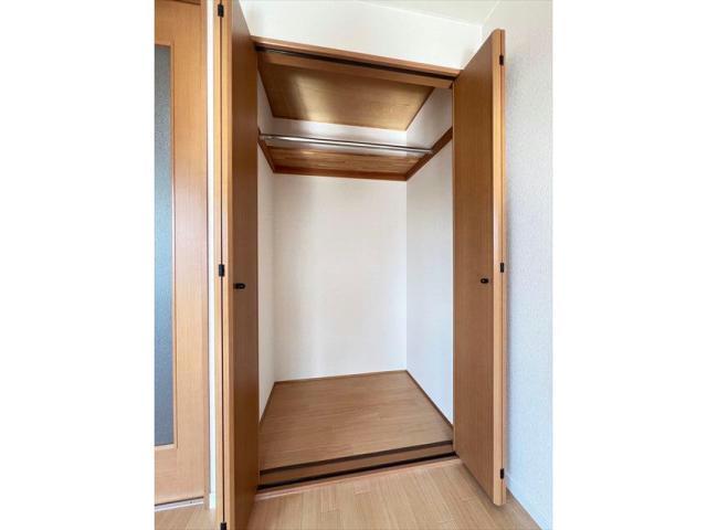 収納　同型写真