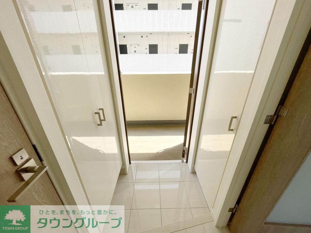 玄関　★お問い合わせはタウンハウジングまで★