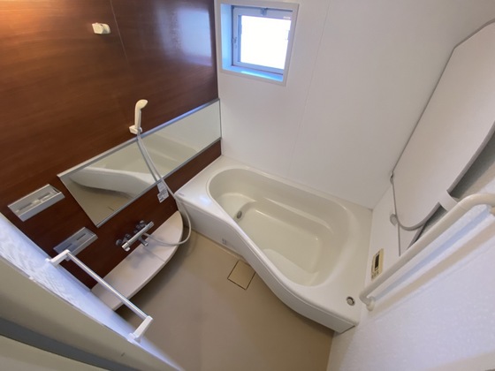 バス・シャワールーム　※別部屋の写真です