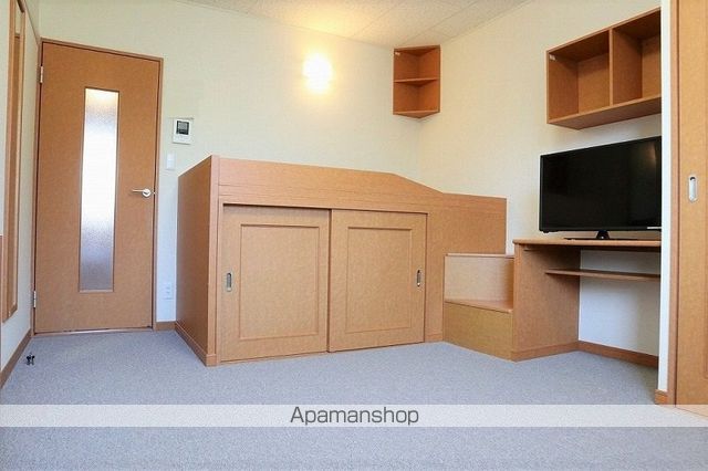 レオパレスステラの居間写真