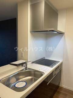 キッチン　３口ＩＨコンロ付きシステムキッチン！