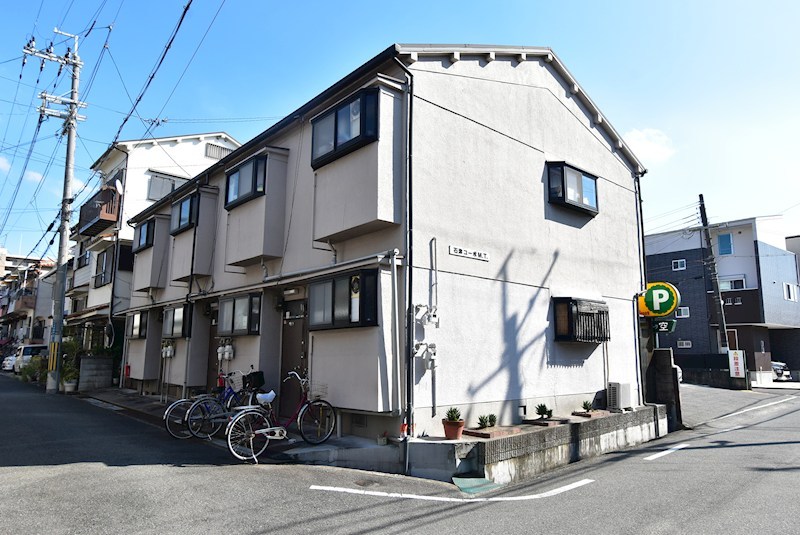 石津コーポM.T.