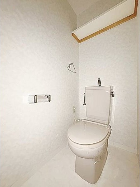 名鉄瀬戸線 清水駅 徒歩7分 4階建 築27年のトイレ写真
