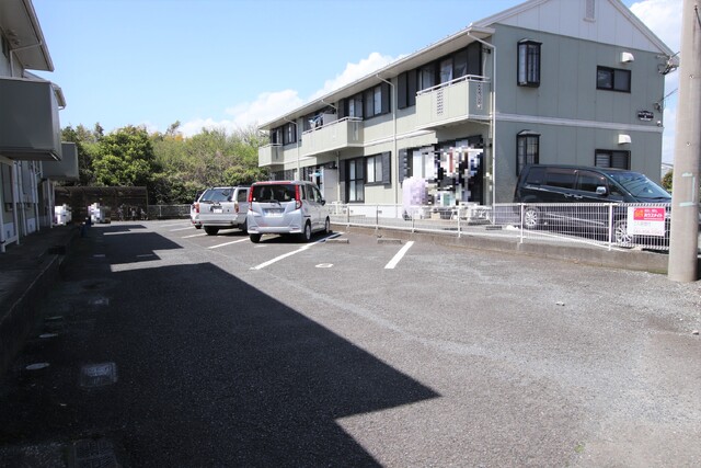 駐車場　敷地内駐車場（有料・要空き確認）