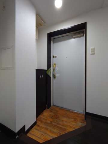 玄関　ル・リオン池袋椎名町 404