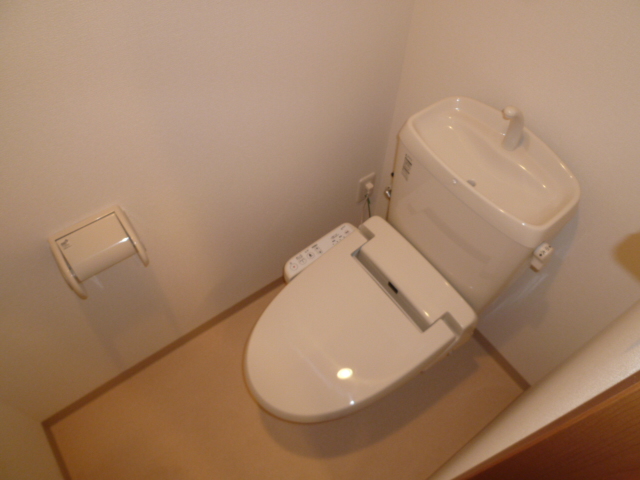 トイレ　別の部屋の写真です