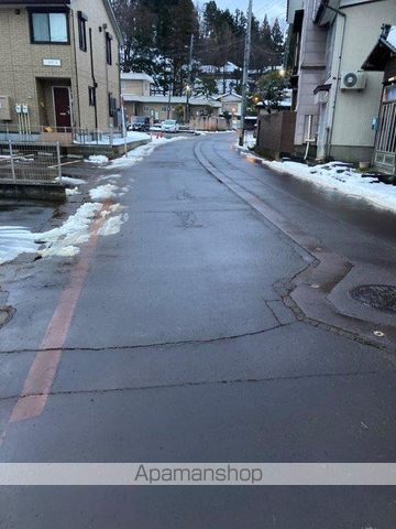 その他　前面道路（その他）まで0m