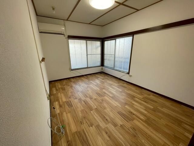 ラルーチェ十条の居間写真