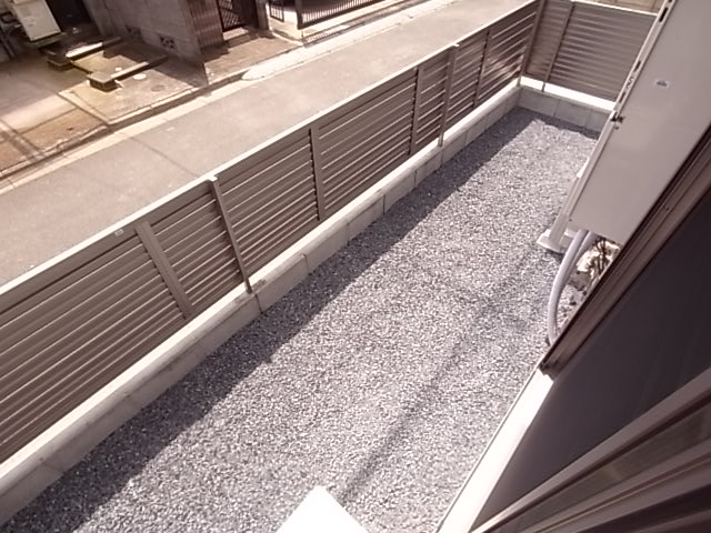 バルコニー　開放的で明るい空間を演出してくれるバルコニーです