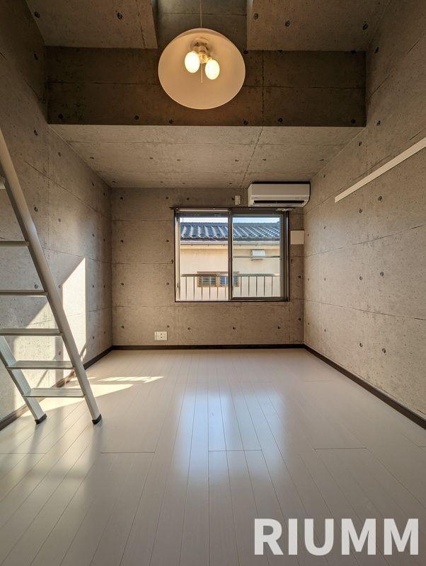 京王線 笹塚駅 徒歩6分 2階建 築15年の居間写真