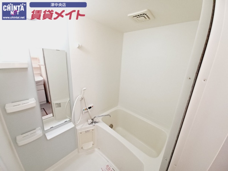 バス・シャワールーム　同物件別部屋参考写真