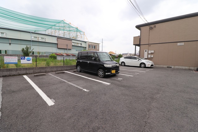駐車場　敷地内駐車場