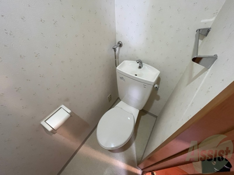 トイレ　トイレです。ウォシュレット付を探している方、おすすめです。