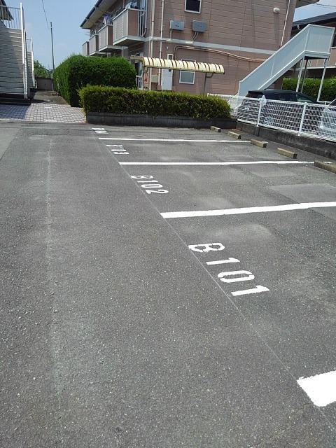 駐車場　駐車スペースもあります☆