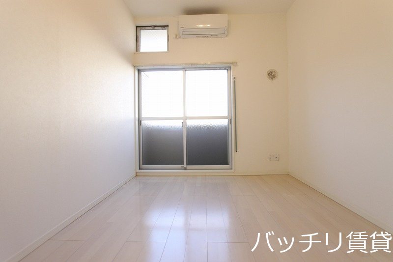 バルコニー　同型タイプの為、現状を優先いたします。