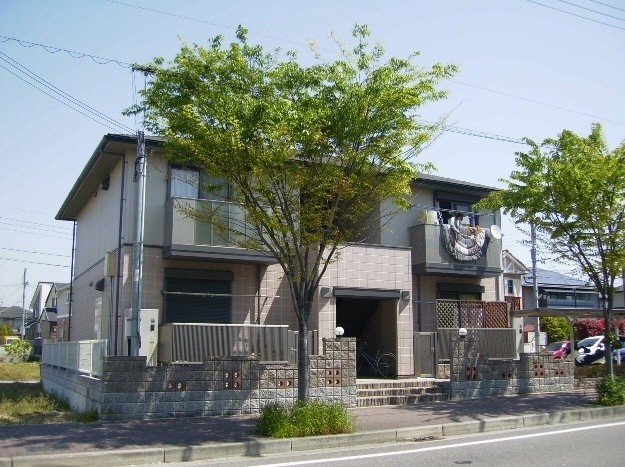 建物外観　ハウスメーカー施工の外観