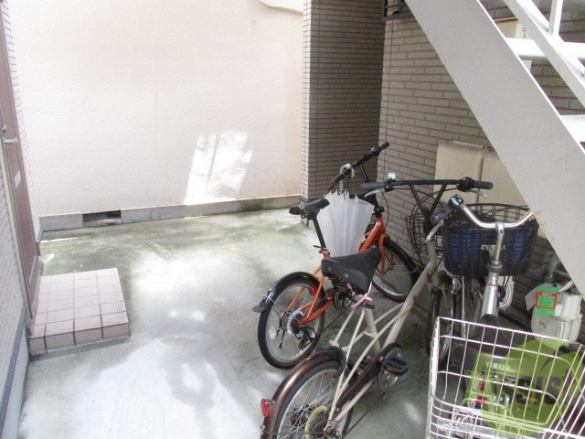 エントランス　自転車置場あります。
