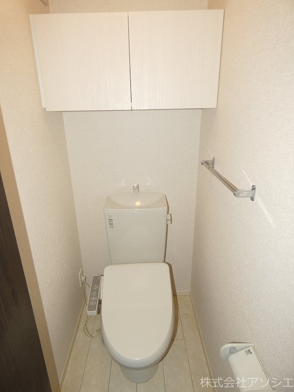 トイレ　ウォシュレット便座