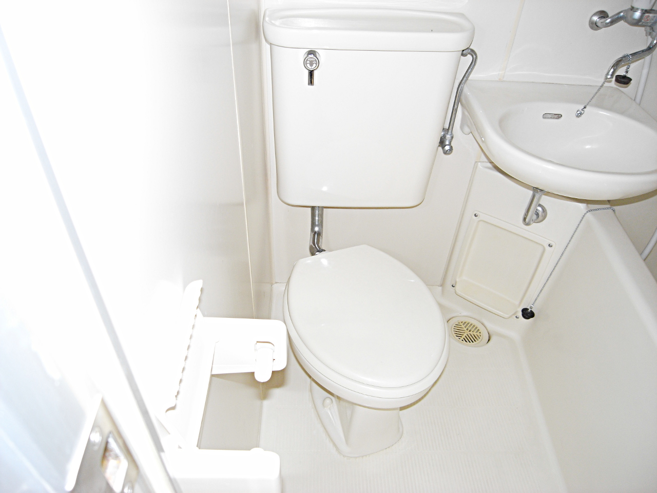 トイレ　バス・トイレ同室、トイレ部分
