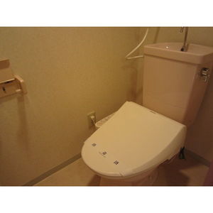 トイレ　温水洗浄便座