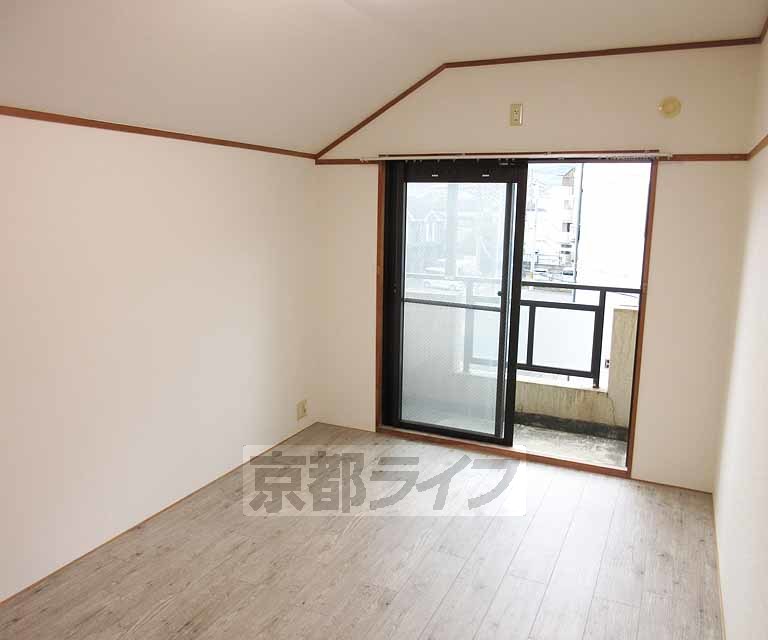 居室・リビング　広々としたお部屋です！