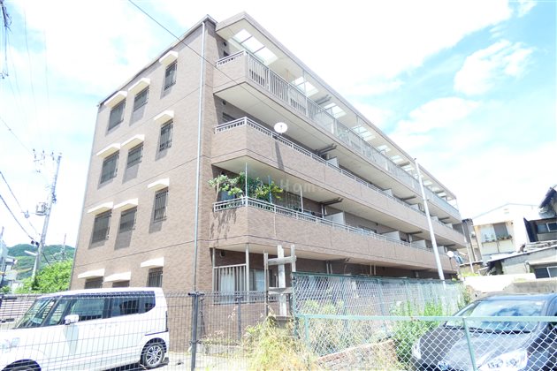神戸市兵庫区荒田町のマンションの建物外観