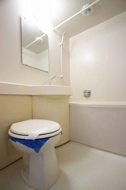 トイレ　別号室写真