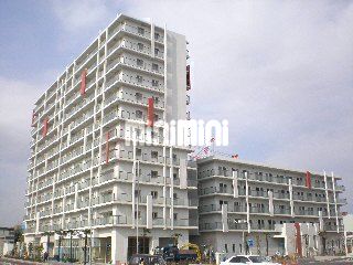 建物外観　千葉みなと駅のまえ。