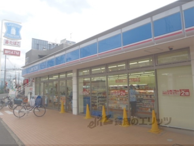 【長岡京市開田のマンションのコンビニ】