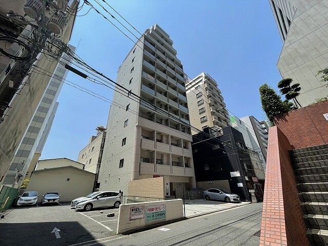 【グラビスコート紙屋町の建物外観】