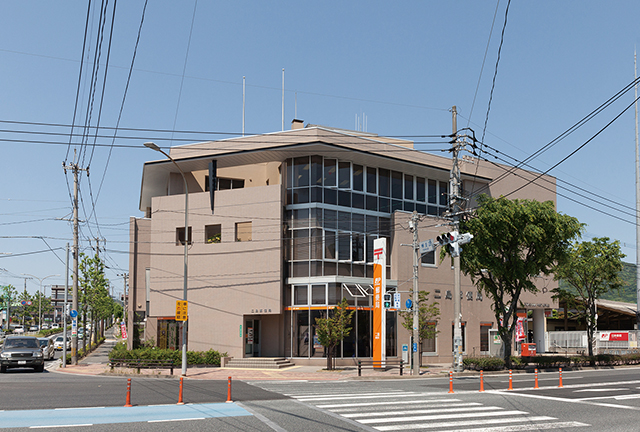 【北九州市八幡西区御開のアパートの郵便局】