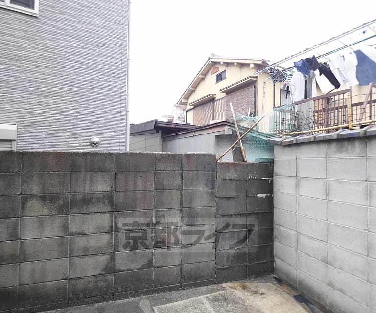 【京都市伏見区深草寺内町のマンションの眺望】