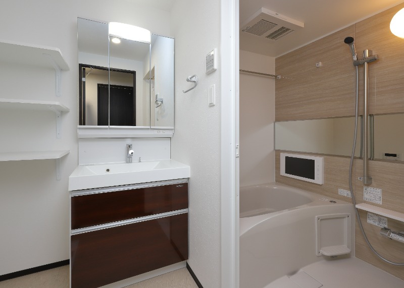 バス・シャワールーム