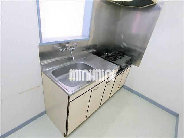 キッチン　二口コンロ付きで、お料理がラクラクです。