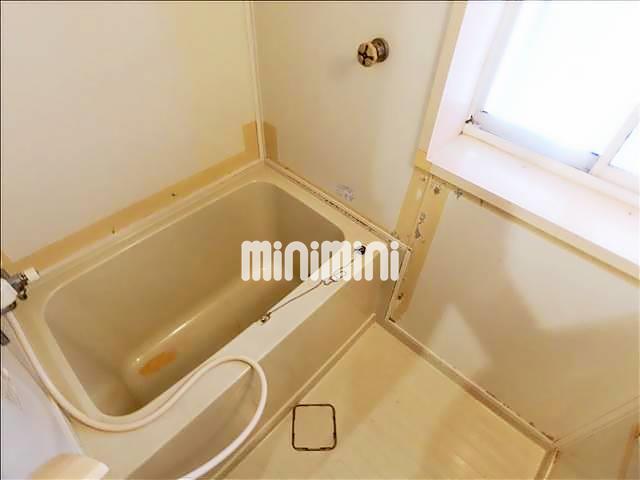 バス・シャワールーム　お風呂で一日の疲れを癒してください。