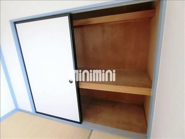 収納　上下に分けて収納いただけます。