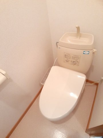 トイレ　シンプルで使いやすいトイレです