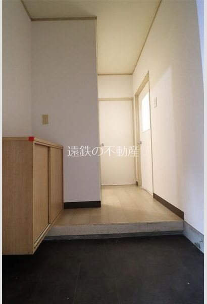 玄関　※他部屋参照