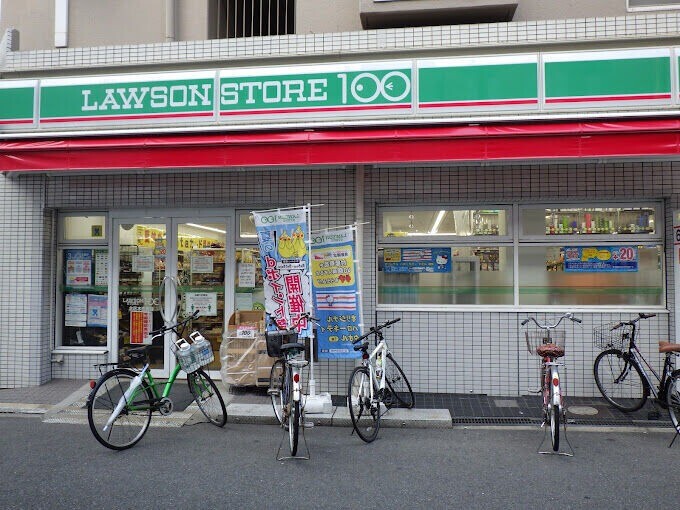 コンビニ　ローソンストア100本庄東二丁目店（コンビニ）まで200m