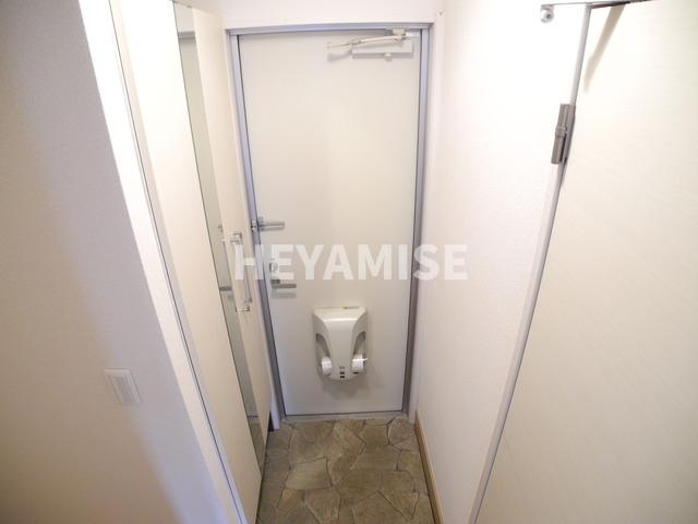 玄関　※室内画像は別号室のもの