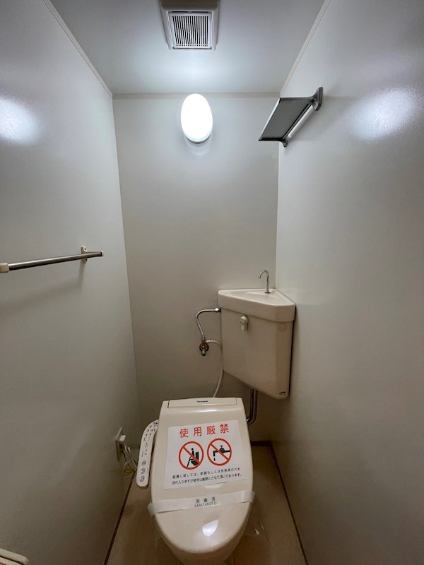 トイレ　※同タイプの他のお部屋です