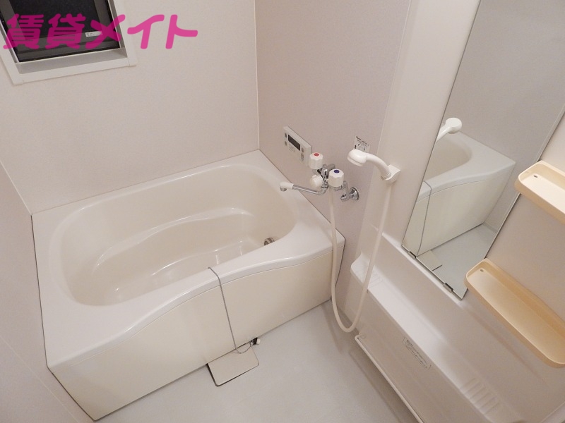 バス・シャワールーム　同物件別室反転タイプ画像