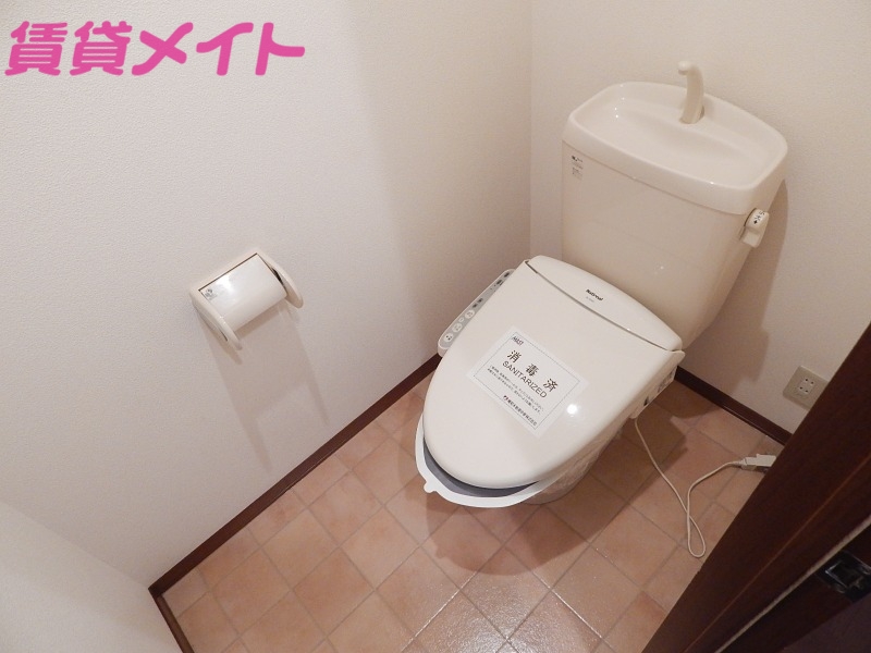 トイレ　同物件別室反転タイプ画像