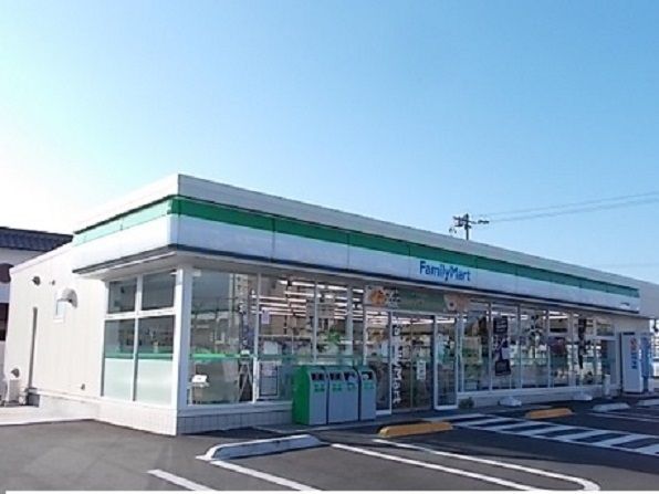 コンビニ　ファミリーマート東古松中央店（コンビニ）まで400m