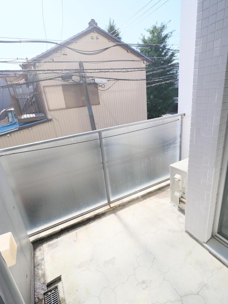 バルコニー　高さ調整可能シューズBOX