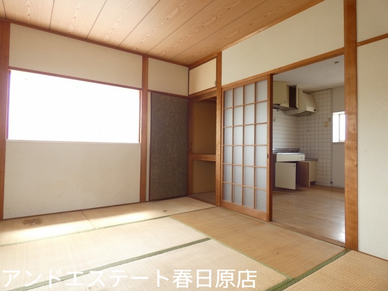 居室・リビング　角部屋で日当たりも良好