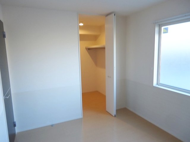 収納　北東洋室6帖ウォークインクローゼット