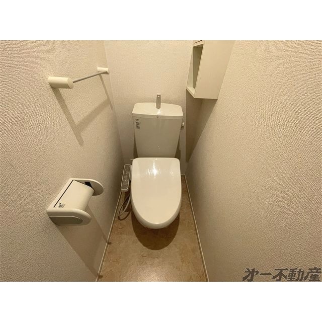 トイレ　温水洗浄暖房便座