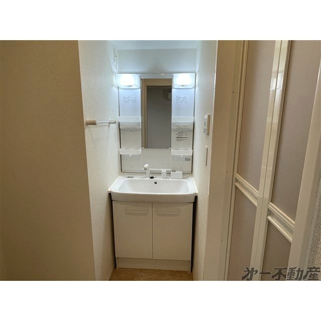 洗面設備　洗髪洗面化粧台