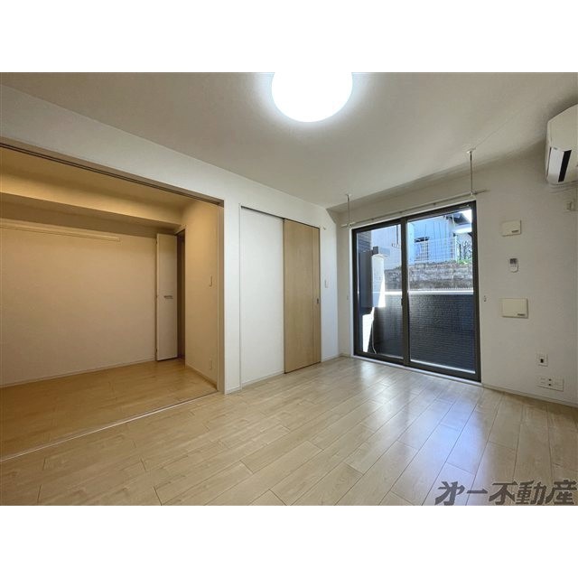 建物外観　洋室